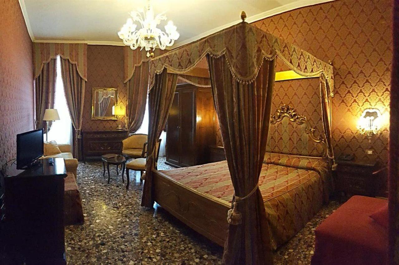 Casa Pisani Canal Venice Exterior photo