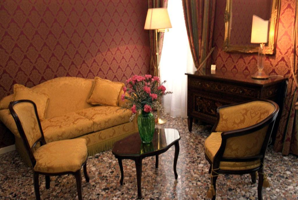 Casa Pisani Canal Venice Room photo
