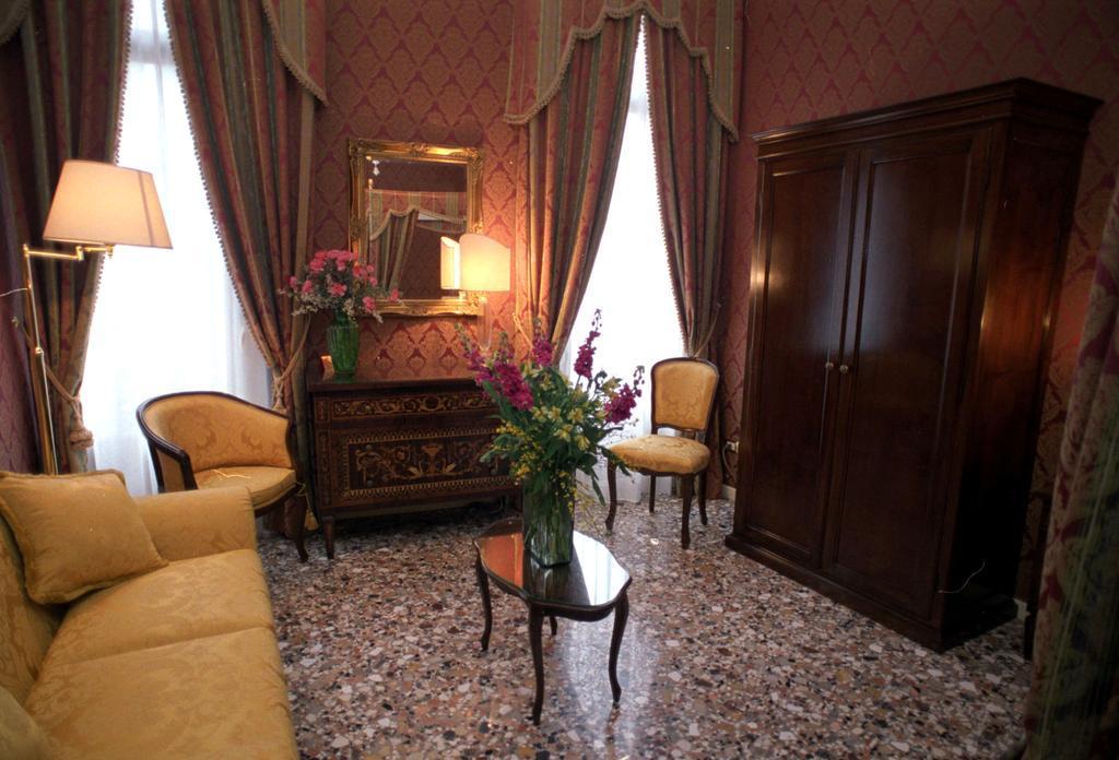 Casa Pisani Canal Venice Exterior photo